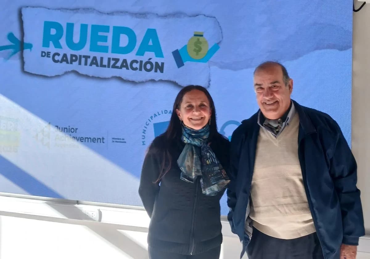 La UCU participó de la Rueda de Capitalización del programa Aprender a Emprender de Junior Achievement - imagen de origen