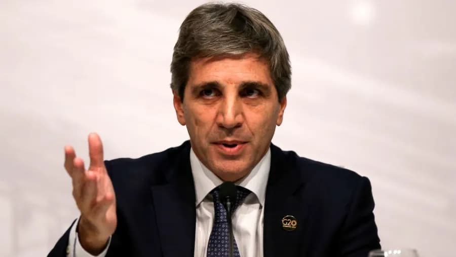 Economía presentará el lunes un programa financiero para cubrir los vencimientos de deuda de 2027 | Análisis - imagen de origen