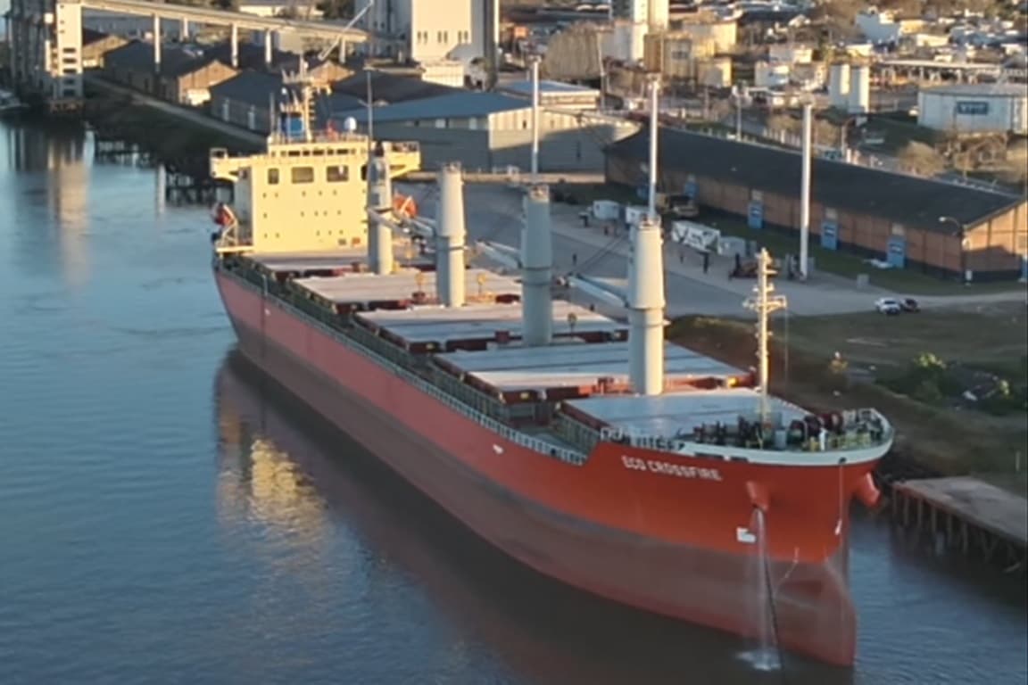Entre Ríos exportó por primera vez harina de soja genéticamente no modificada desde Concepción del Uruguay - Dos Florines - imagen de origen