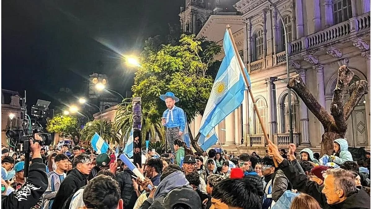 Paraná despidió a la Selección Argentina con aplausos y orgullo - imagen de origen