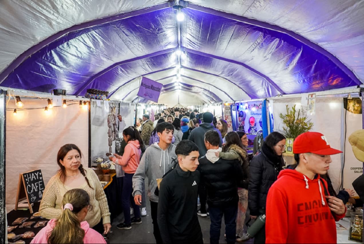 Comenzó la Feria de Vacaciones de Invierno en la Costanera de Paraná - imagen de origen