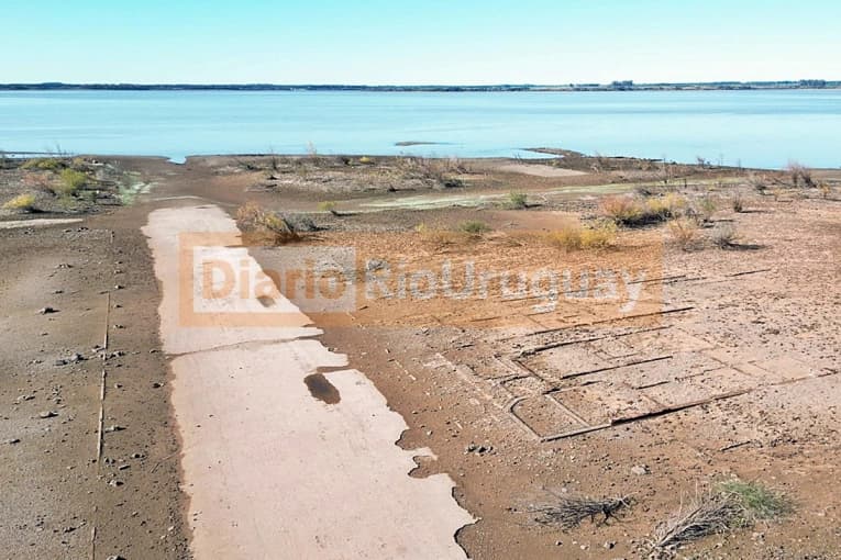 La bajante del lago de Salto Grande dejó al descubierto parte de la antigua Federación - imagen de origen