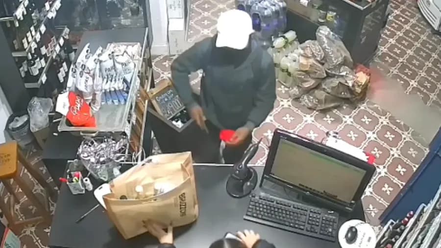 Detuvieron a un hombre acusado de asaltar un local de bebidas en Paraná | Análisis - imagen de origen
