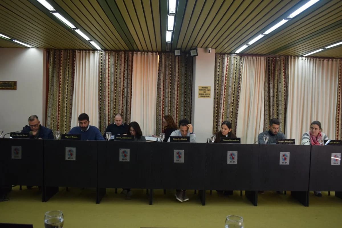 El Concejo Deliberante aprobó beneficios impositivos para trabajadores afectados por la crisis de Granja Tres Arroyos - imagen de origen