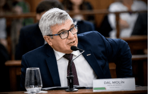 En medio del debate por la reforma previsional, Dal Molín retiró su pedido de jubilación y reconoció el error - imagen de origen
