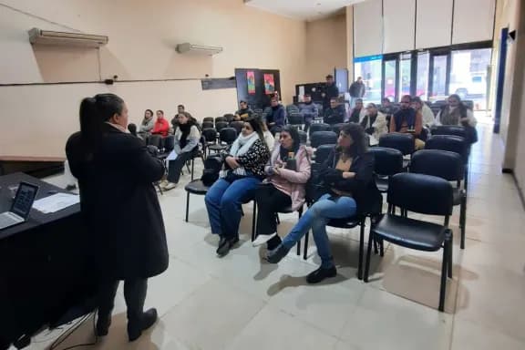 San José fue sede de una nueva capacitación sobre comunicación responsable en salud mental y prevención del suicidio - imagen de origen