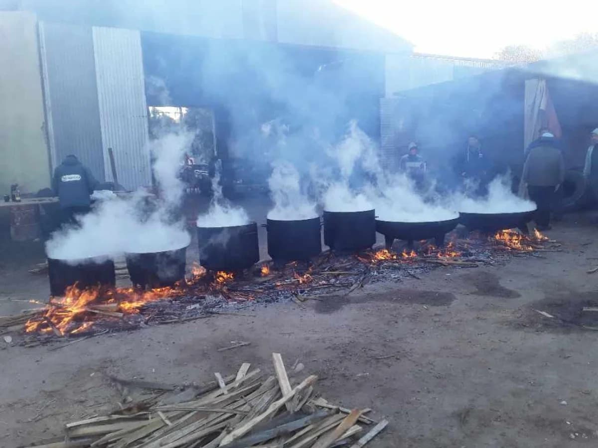 Los Bomberos Voluntarios de Pronunciamiento realizan una gran buseca e invitan a conocer su cuartel - imagen de origen