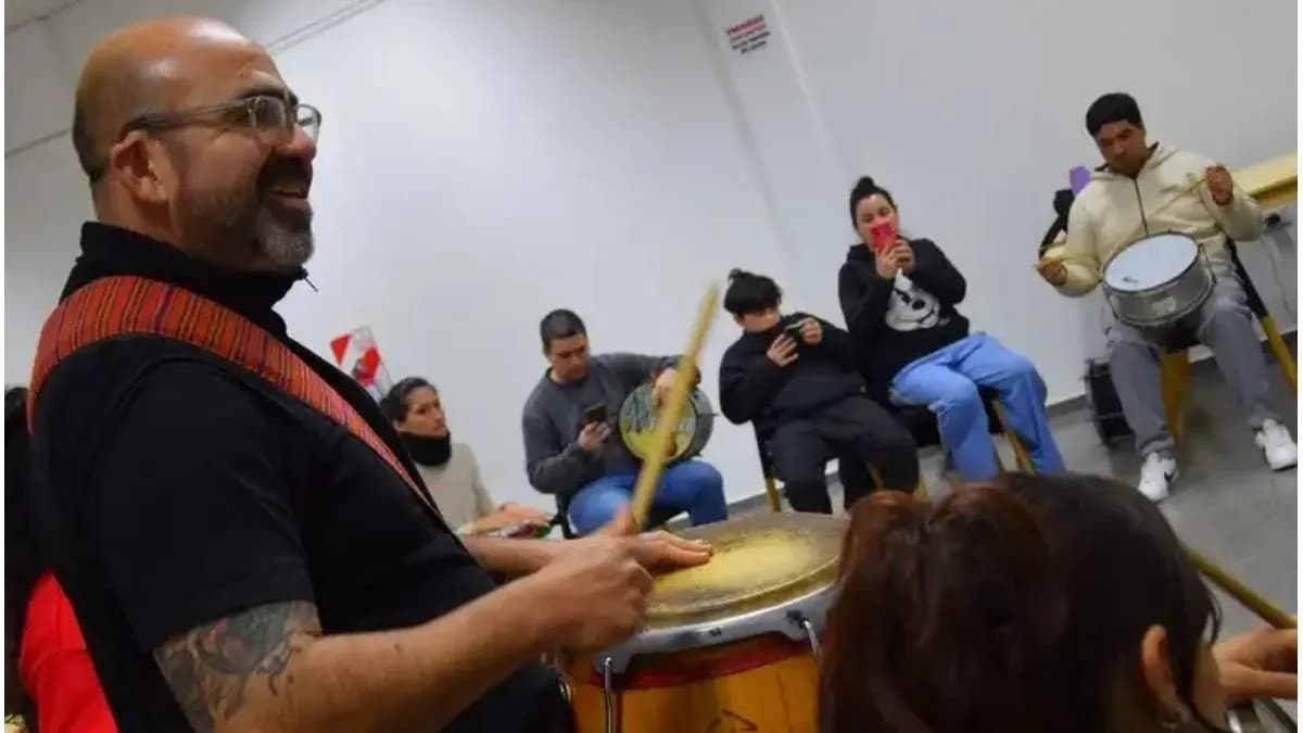 El Carnaval de Paraná propone un nuevo taller de percusión afrobrasileña - imagen de origen