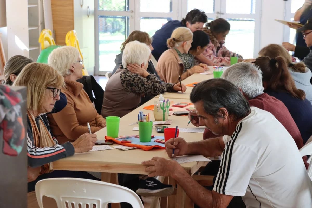 Vivir más y con dignidad: el reto de Gualeguaychú para acompañar un envejecimiento activo - imagen de origen