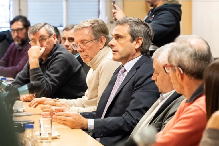 Impulsada por dirigentes del PJ se conformó una mesa para buscar una salida a la crisis de Granja Tres Arroyos - imagen de origen