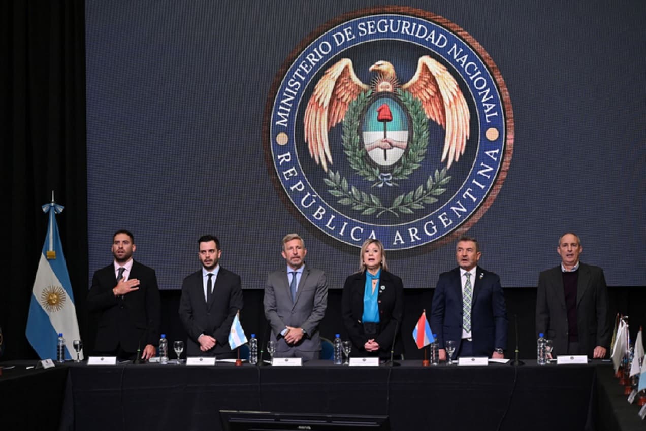 Frigerio encabezó la apertura del Consejo Federal de Seguridad Interior que sesionó en Entre Ríos - imagen de origen