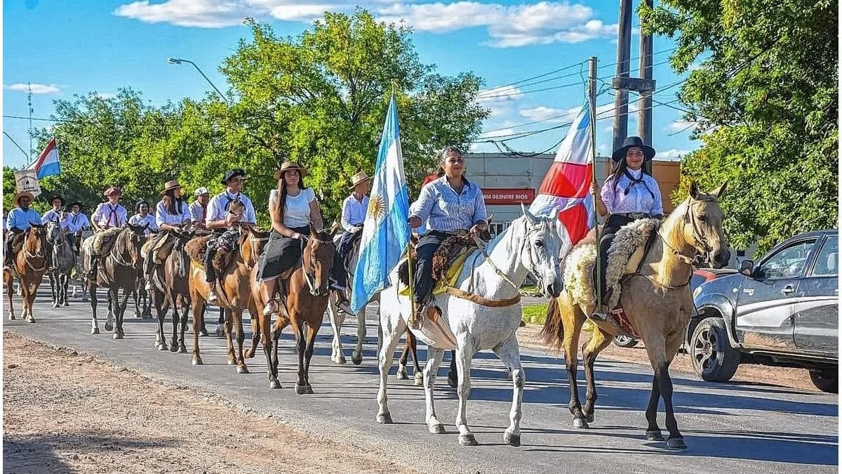 General Ramírez celebrará el Día de la Independencia con locro, música y danza en una gran fiesta patria - imagen de origen