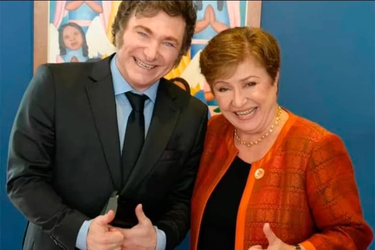 El Presidente recibe a la titular del FMI y viajará a Perú para la asunción de Fujimori - imagen de origen