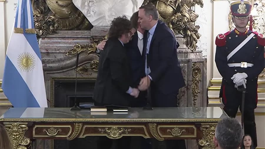Diego Santilli juró como jefe de Gabinete con la presencia de 14 gobernadores, en señal de respaldo político | Análisis - imagen de origen