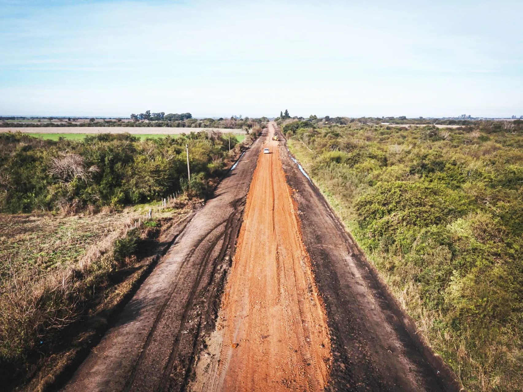 Entre Ríos invierte más de 24.000 millones de pesos en mejora de caminos y maquinaria vial - imagen de origen