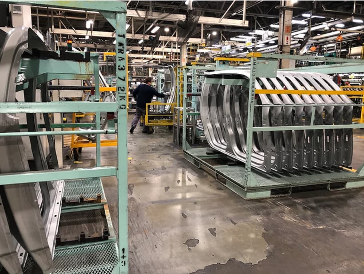 La industria autopartista cayó un 9% en el primer cuatrimestre y la mitad de las empresas redujo personal - imagen de origen
