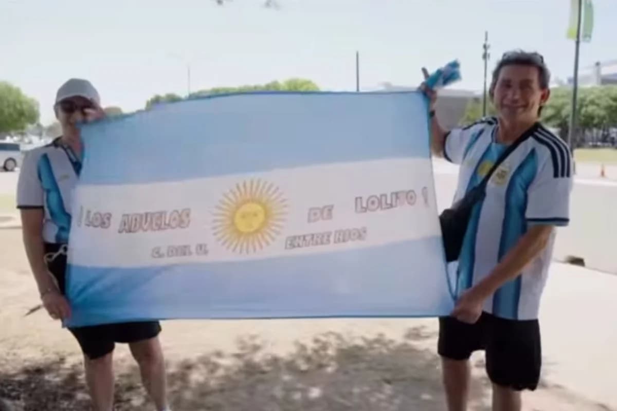Un matrimonio de Concepción del Uruguay fue entrevistado por un medio venezolano durante su viaje para alentar a la Selección Argentina - imagen de origen