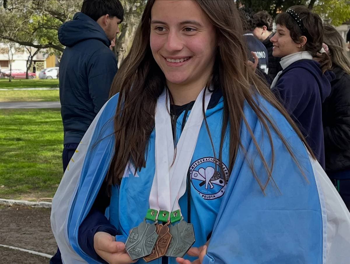 Alma Lardit, orgullo de Nogoyá: la joven pelotari volvió del Panamericano con tres medallas - imagen de origen