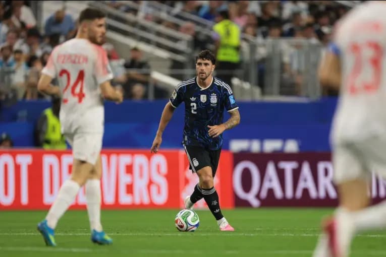 “Vamos a ver cómo me recupero”: Marcos Senesi contó cómo quedó tras el golpe recibido ante Jordania - imagen de origen