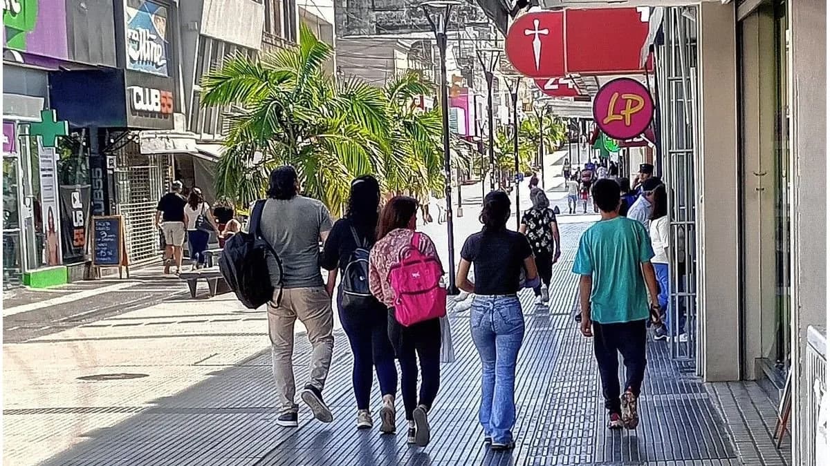 Paraná suma “Miércoles de Paseo”, una iniciativa para impulsar el comercio local - imagen de origen