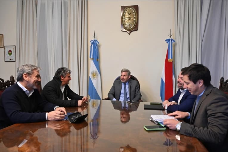 El intendente de Federación le pidió a Frigerio “un adelanto de la coparticipación” para pagar sueldos - imagen de origen