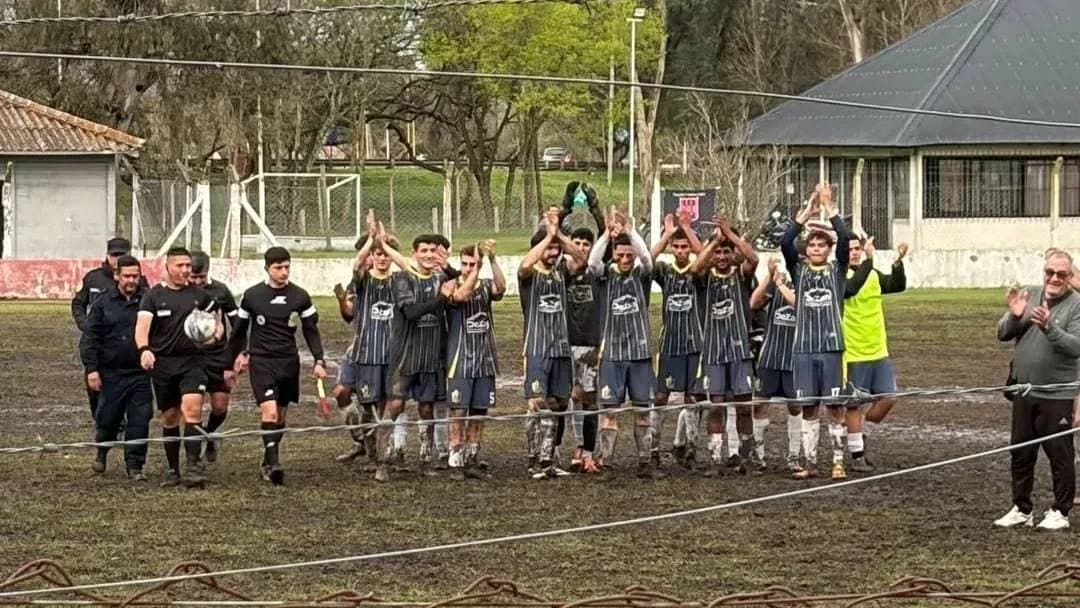 Juventud Unida volvió a dejar puntos en el camino y Juventud Urdinarrain acortó la distancia por segunda fecha seguida - imagen de origen