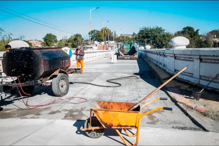 Rehabilitan el tránsito vehicular en el Puente Blanco tras finalizar las obras - imagen de origen