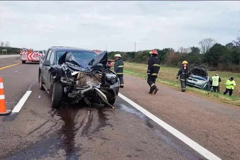 Fatal accidente en Ruta 14: Identificaron al remisero fallecido y un niño de 5 años fue derivado a Paraná con gravísimas heridas - imagen de origen
