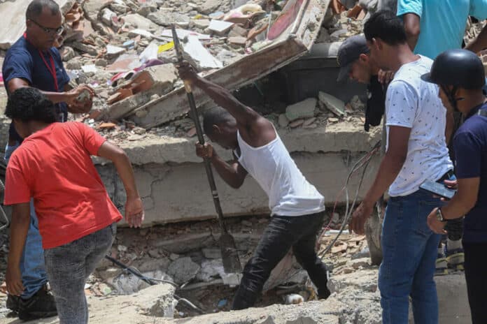 Más de 6.400 sobrevivientes fueron rescatados tras los sismos en Venezuela - imagen de origen