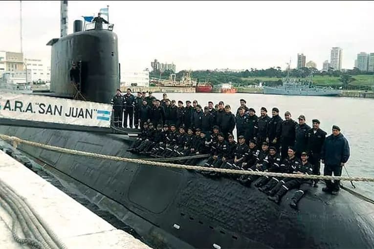 Absolvieron a tres de los cuatro exjefes de la Armada acusados por el hundimiento del ARA San Juan - imagen de origen