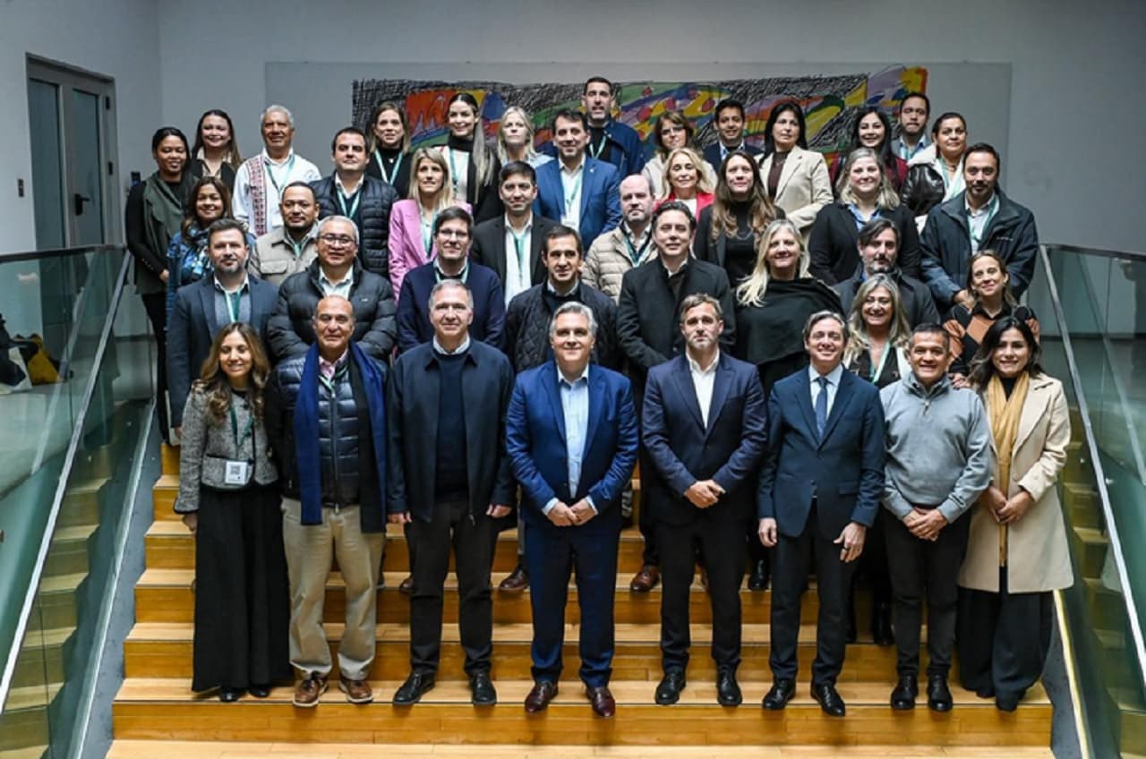 Entre Ríos participó del encuentro latinoamericano de líderes educativos para fortalecer los aprendizajes en la región - imagen de origen