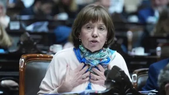 Osuna le pidió a Frigerio que "reaccione" y gestione la reanudación del servicio del tren entre Paraná y La Picada - imagen de origen