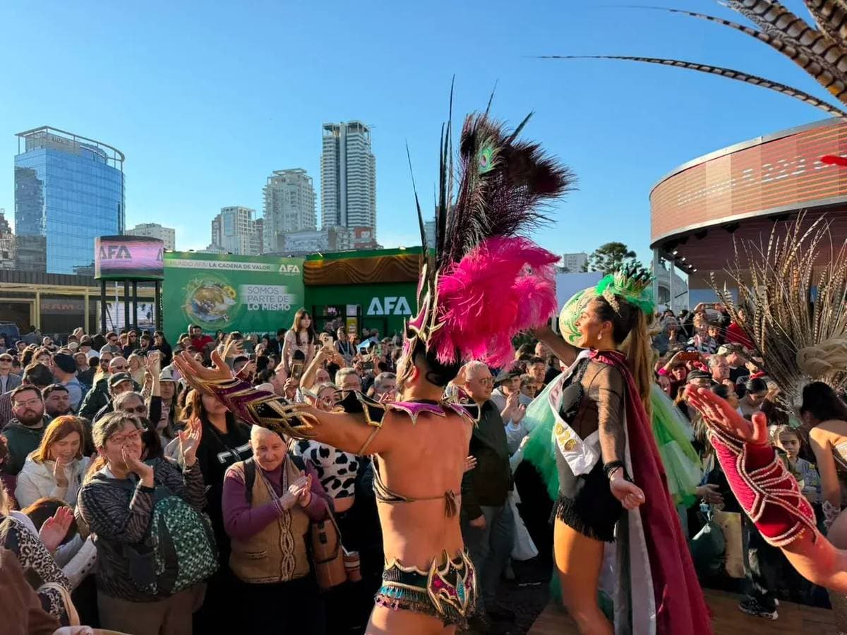 Carnaval, gastronomía y turismo: Gualeguaychú se mostró ante miles de visitantes en la Rural de Palermo - imagen de origen