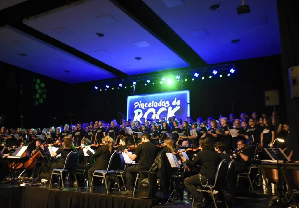 La Orquesta Sinfónica Municipal de Crespo llega al Teatro 3 de Febrero con un gran concierto coral - imagen de origen