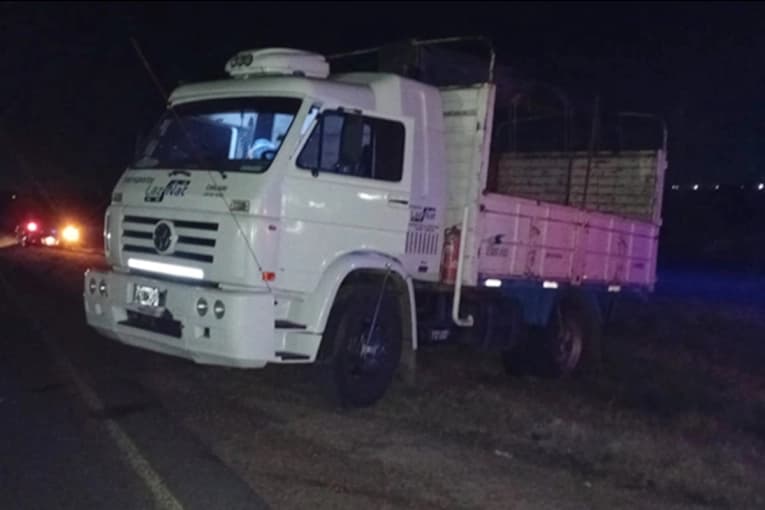 Intentó sobrepasar un camión en la autovía 14 y terminó chocándolo - imagen de origen