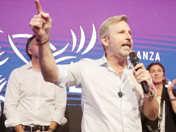 Frigerio pidió al PRO y a La Libertad Avanza confluir en una oferta electoral común para 2027 - imagen de origen